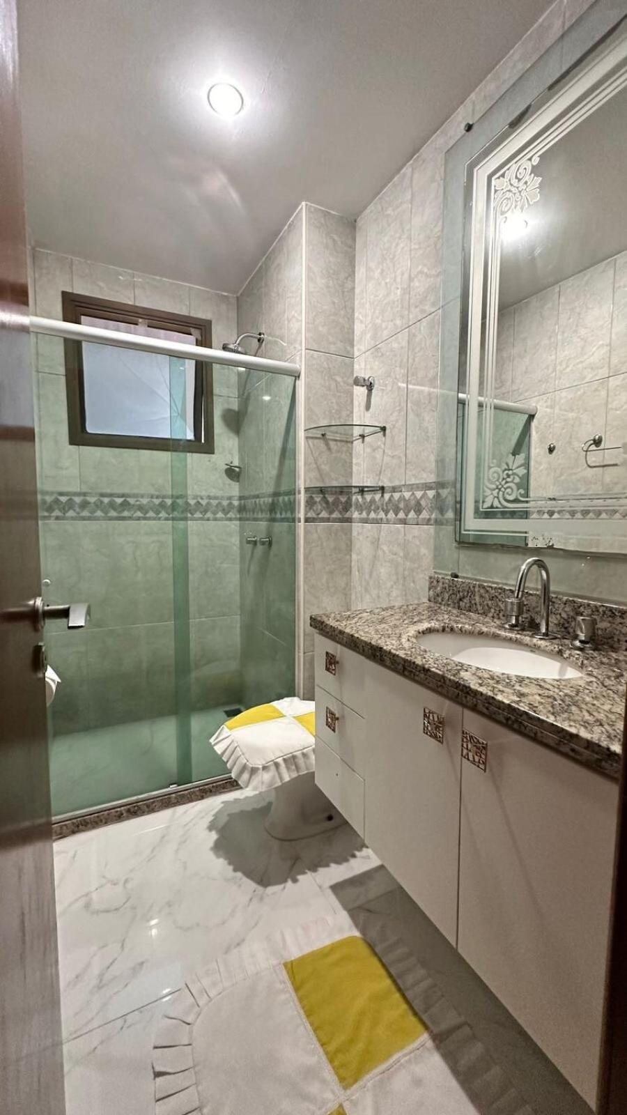 Na Quadra Da Apartamento