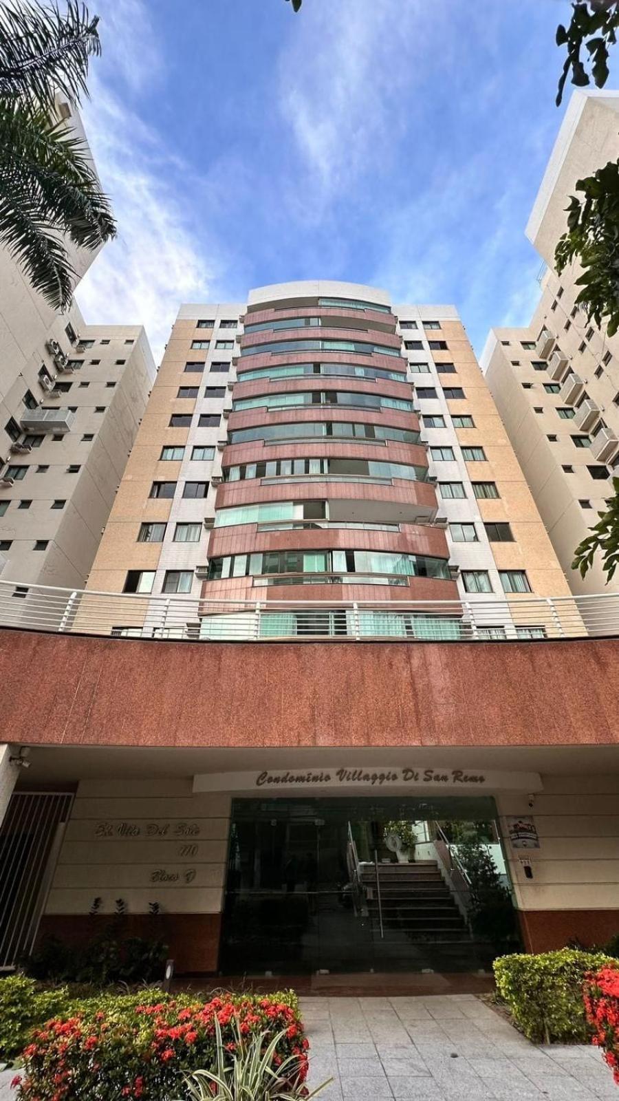 Na Quadra Da Apartamento *